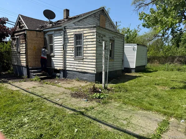 14846 Maddelein St, Detroit, MI 48205