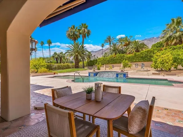 696 E Vereda Sur, Palm Springs, CA 92262