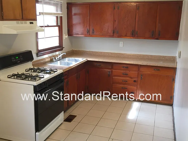 Long Dr SW — Photo 4