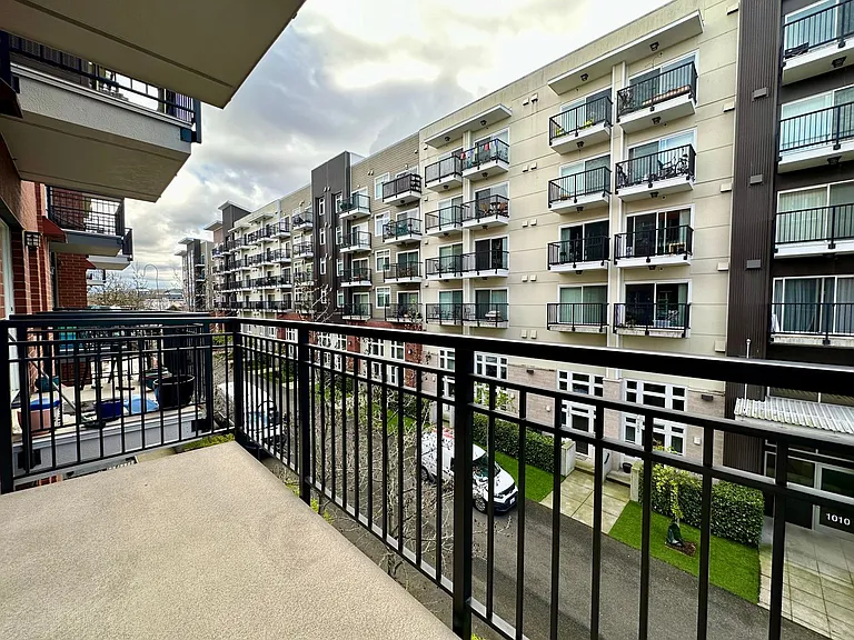 1015 Railroad Ave #303 — Photo 17