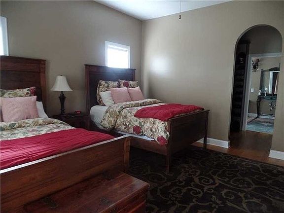 5th image of 4511 Sheridan Ave