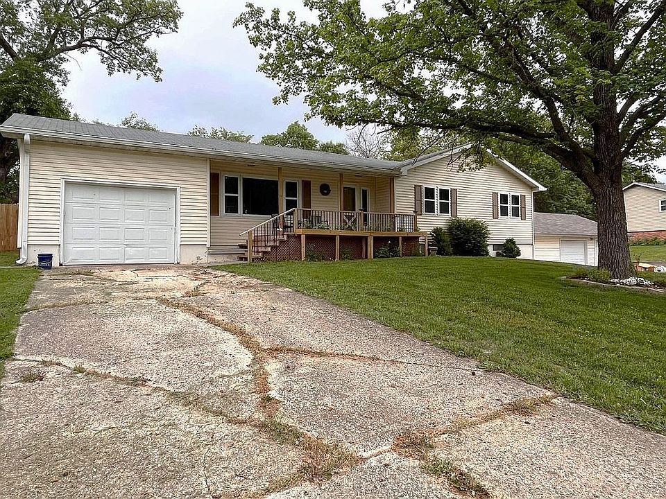 1st image of 1009 E Shag Bark Dr