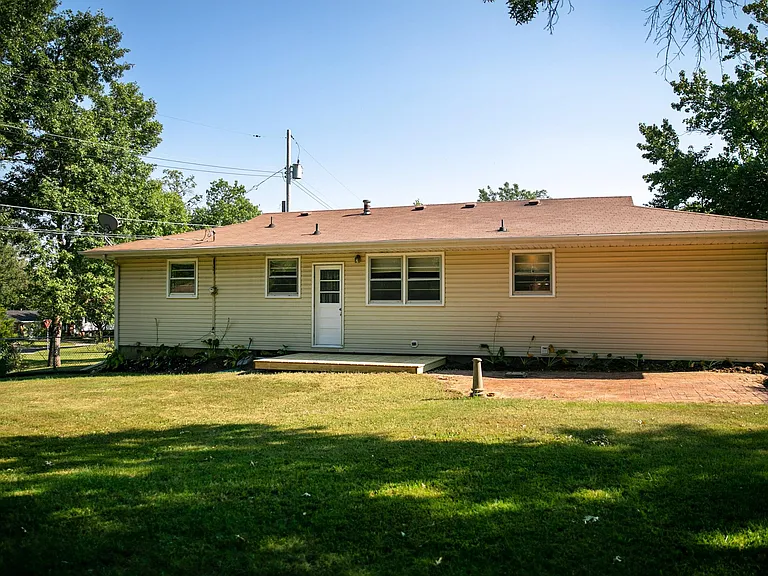 707 Sondra Ave — Photo 28