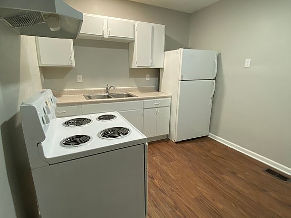 4th image of 2521 Highland Pl