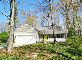 24812 Nobottom Rd, Olmsted Township, OH 44138