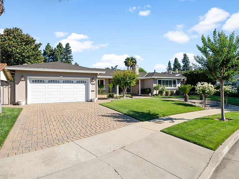 1534 Robsheal Dr — Photo 5