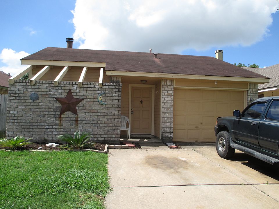 1st image of 19943 Laurel Trail Dr