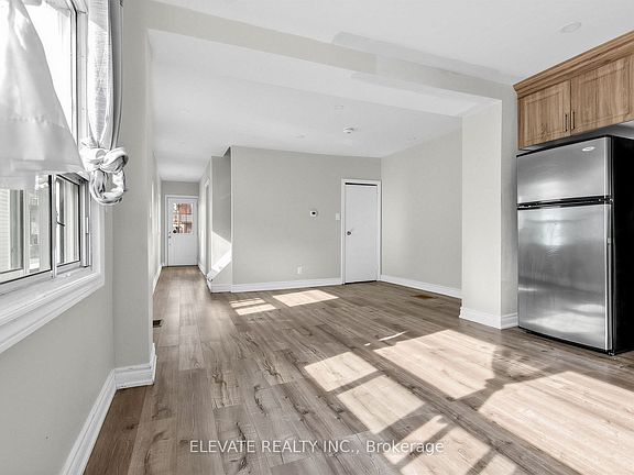 5th image of 11 Rowntree Ave