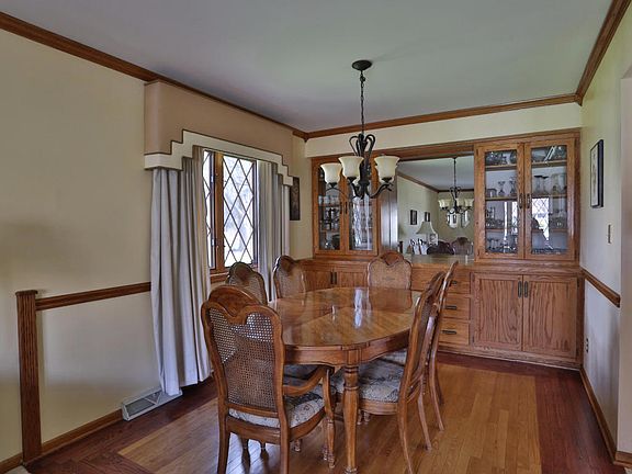 4th image of 8238 N 51st St