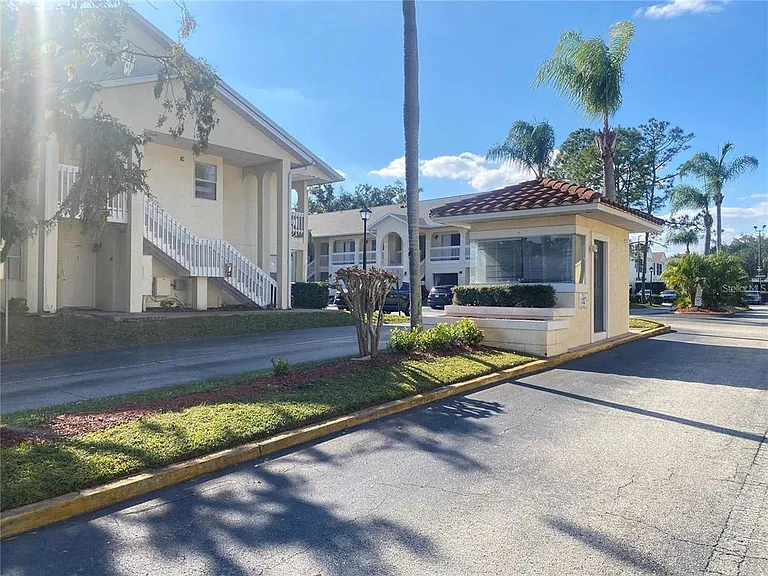3204 Sabal Palms Ct #B — Photo 3
