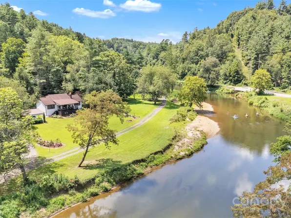 275 River Ln, West Jefferson, NC 28694