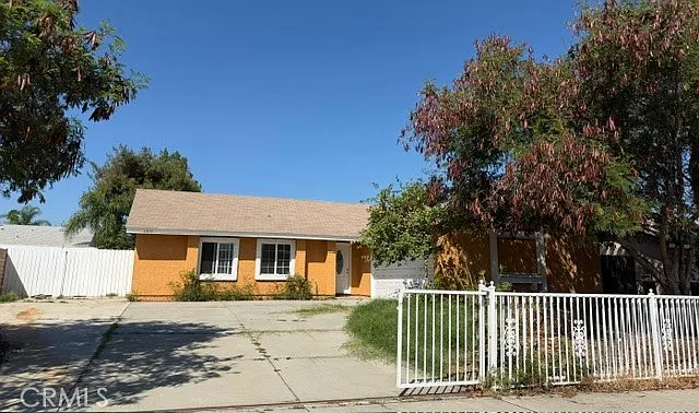 4 bed, 1315 sqft, $3,300 — Photo 2