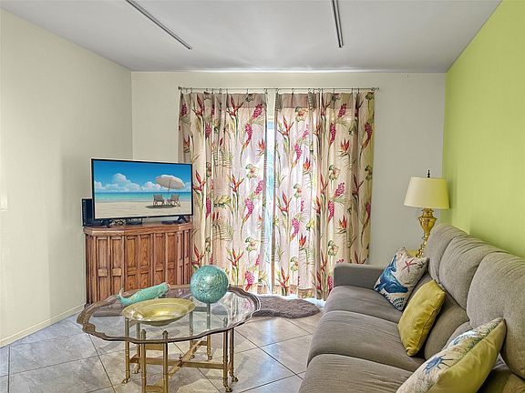 2nd image of 5240 NE 6th Avenue #E26