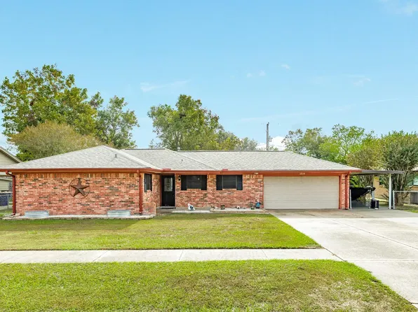 1510 Avenue B, Danbury, TX 77534