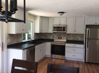 18 Canterbury Cir, Kennebunk, ME 04043