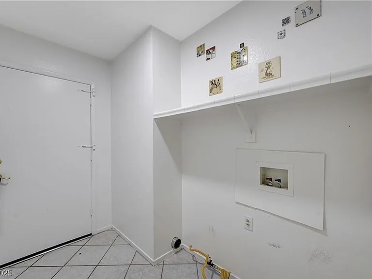 2268 Welsey Manor Dr — Photo 12