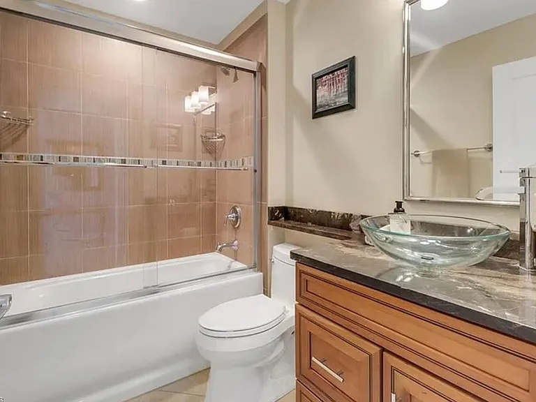 4650 Yacht Harbor Dr #125 — Photo 18