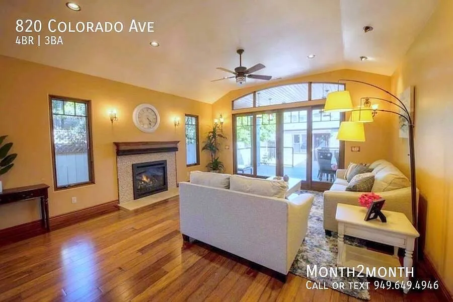 Luxury Living on Colorado — Photo 2