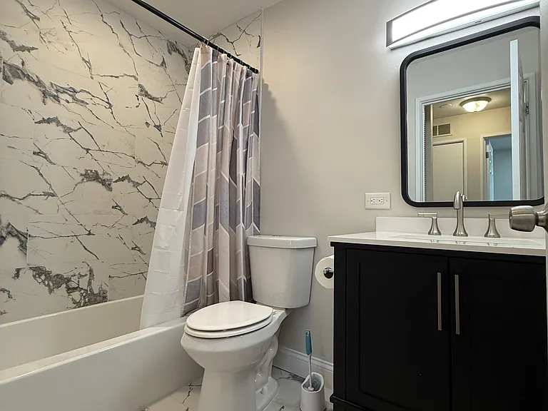 7441 Blackburn Ave #105 — Photo 7
