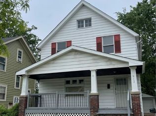 912 Yellowstone Rd, Cleveland Heights, OH 44121