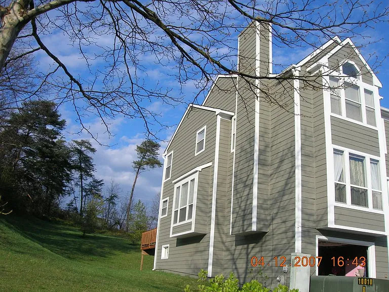 7732 Heatherside Ln — Photo 2