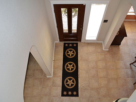 Entrance Hall3
