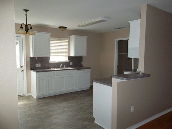 3rd image of 510 Arabian Dr