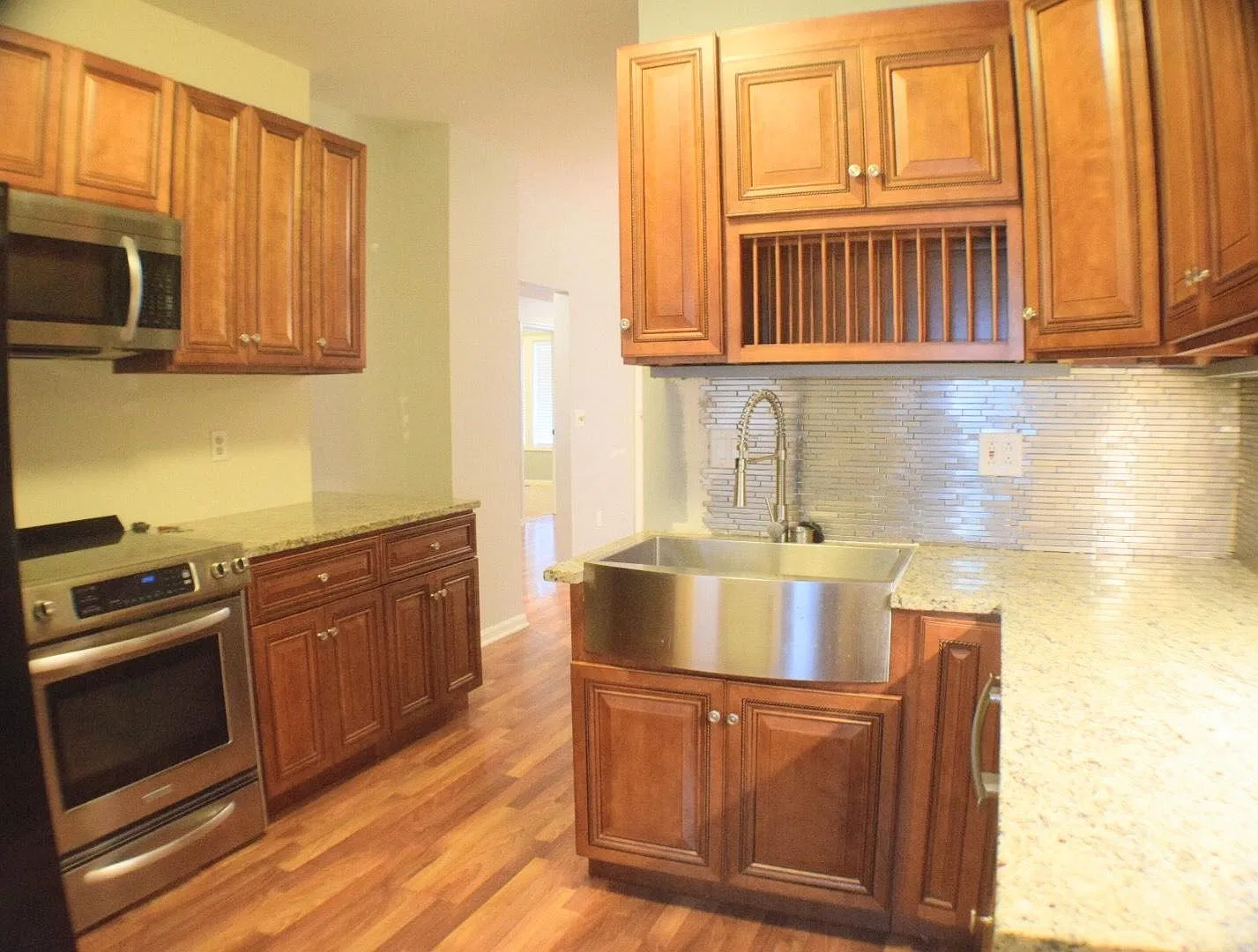 3 bed, 1333 sqft, $1,745 — Photo 2