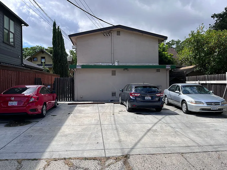 2517 U St — Photo 10