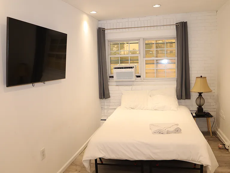 455 Pavonia Ave #2A — Photo 12