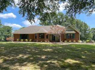 221 Hillview Dr, Munford, TN 38058