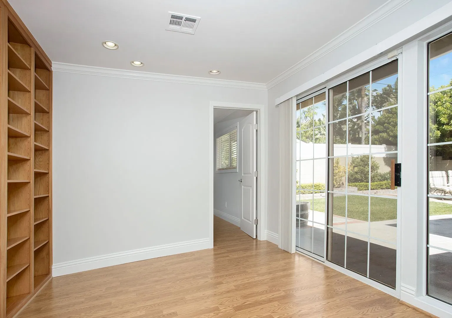 South Huntington Beach Home — Photo 4