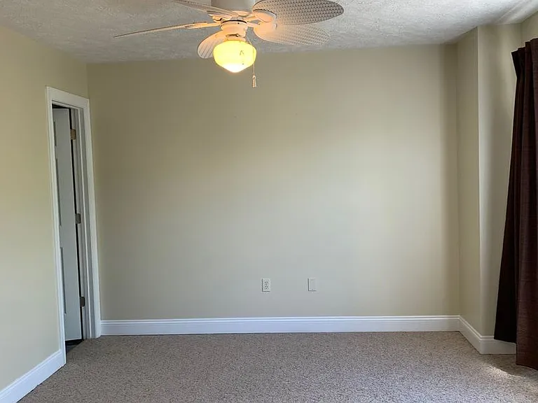 435 Oak Tree Blvd NW — Photo 14