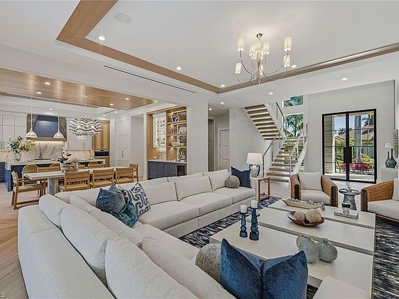 3rd image of 405 Putter Point DR