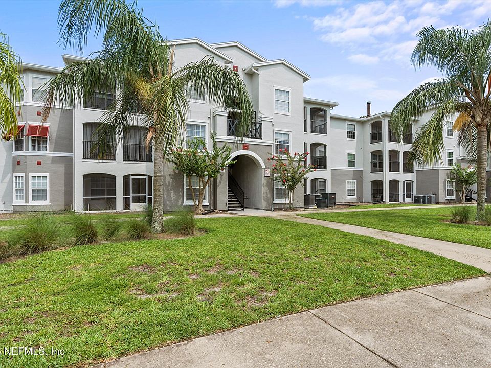 1st image of 3591 KERNAN Boulevard S #722