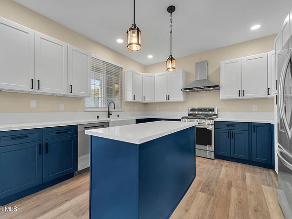 3rd image of 43323 Honeybee Ln