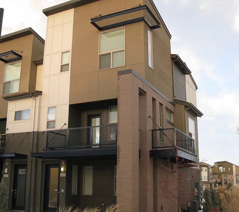 2420 Uinta St