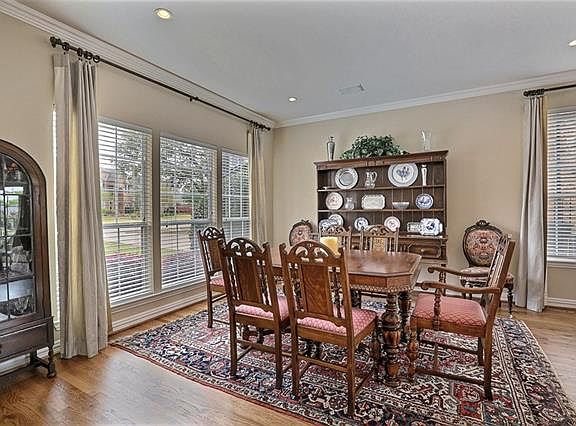 3rd image of 347 Cove Dr