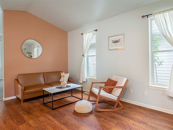 4th image of 2727 Dublin St