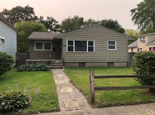 2808 Gabriel Ave, Zion, IL 60099