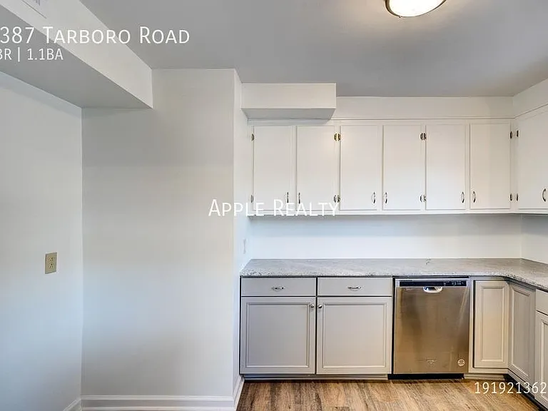 1387 Tarboro Rd — Photo 9