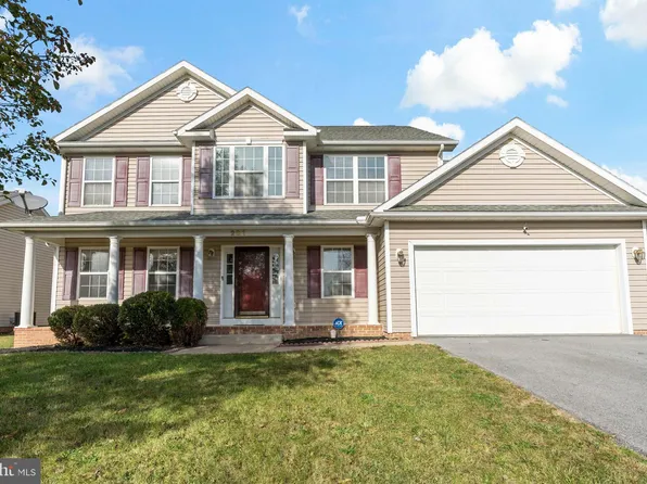 201 Bunting Ave, Martinsburg, WV 25405