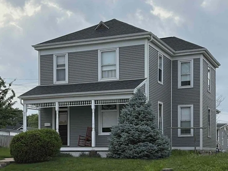401 N Kingshighway St — Photo 1