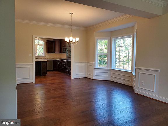 3rd image of 40272 Laurel Cir