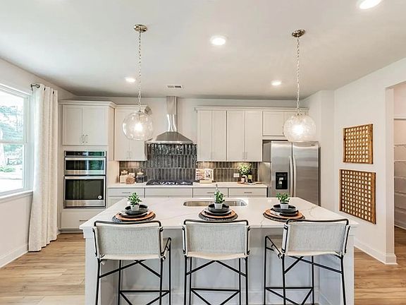 5th image of 3909 Arrowfeather Ct