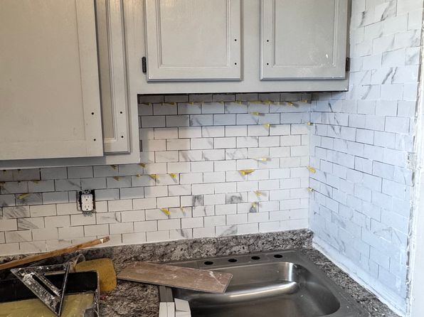 803 N 6th St FLOOR 2