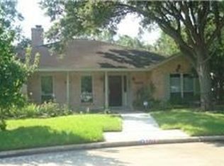 4902 Candletree Dr, Houston, TX 77018