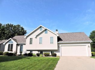 222 N 11th Ave, Winneconne, WI 54986