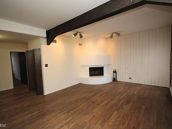 2nd image of 3015 N Broadway St APT 03
