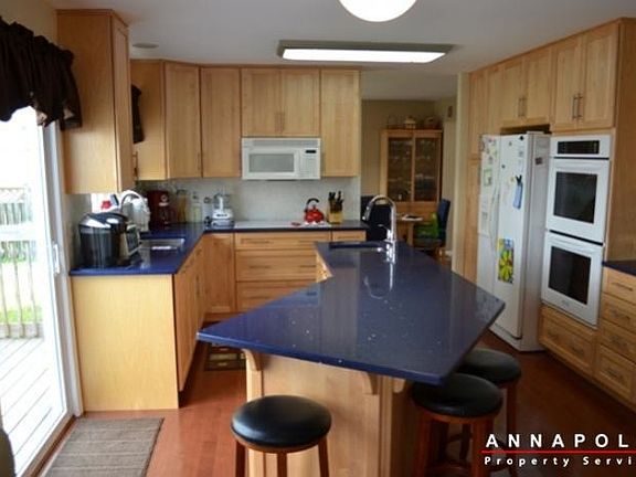 4th image of 8236 Daniels Purchase Way